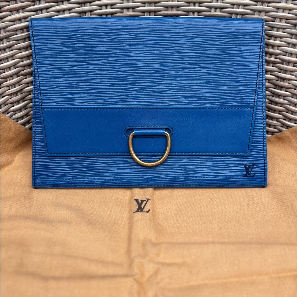 Authentic Louis Vuitton Pochette Lena blue Epi clutch